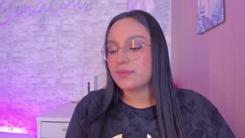 Snapshot of ellamontoya chatting on February 2025 04:07:02 AM Ella online show from February 2025 04:07:02 AM
