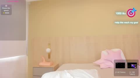 Snapshot of ellathorne chatting on January 2025 04:19:01 PM EllaThorne online show from January 2025 04:19:01 PM