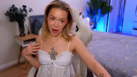 Ella online show from December 2025 06:29:02 AM