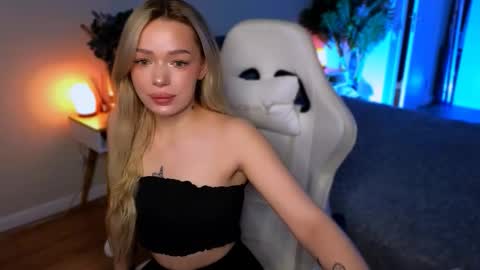 Ella online show from March 2026 05:42:01 AM