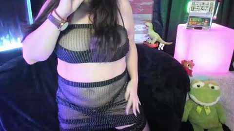 Snapshot of elle4you chatting on October 2025 06:36:01 PM ELLE online show from October 2025 06:36:01 PM