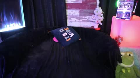 ELLE online show from December 2025 07:54:01 PM