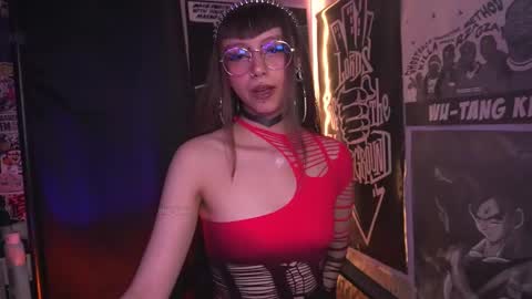 follow me on instagram .    online show from November 2025 06:51:01 PM