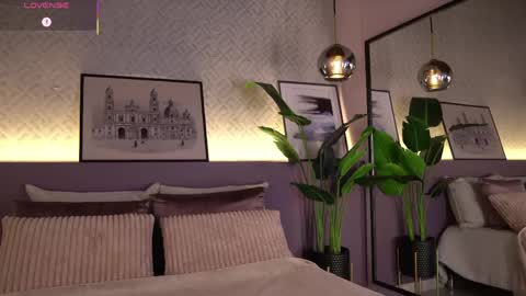 Elle Diane online show from April 2026 10:44:02 PM