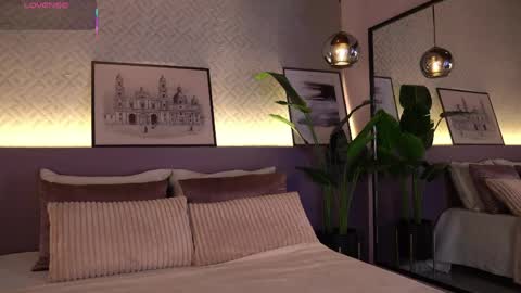 Elle Diane online show from May 2026 10:26:02 PM