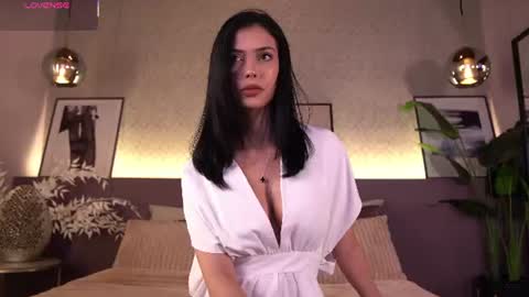 Elle Diane online show from July 2026 10:03:01 PM