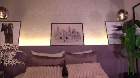 Elle Diane online show from July 2026 10:26:01 PM