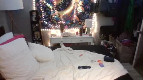 Lizzy Kay Petite online show from January 2025 08:56:01 AM