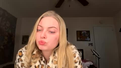 ellejess online show from March 2026 01:14:01 AM