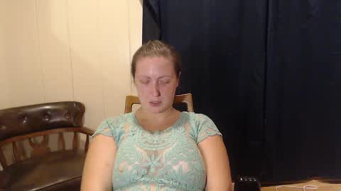 elle online show from September 2025 10:26:01 AM