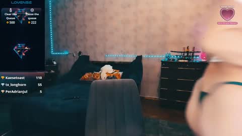 Elli   NEXT STREAM      online show from December 2024 10:08:02 PM