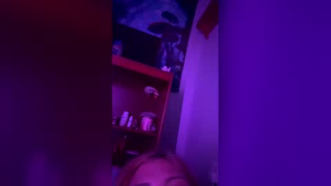 Snapshot of ellenauti chatting on May 2026 06:18:02 AM nautiellebbw online show from May 2026 06:18:02 AM