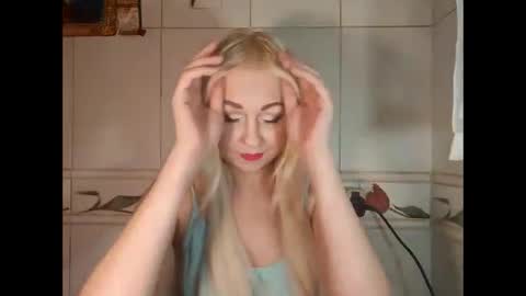 Snapshot of ellenmiss chatting on September 2025 04:23:01 AM EllenMiss online show from September 2025 04:23:01 AM