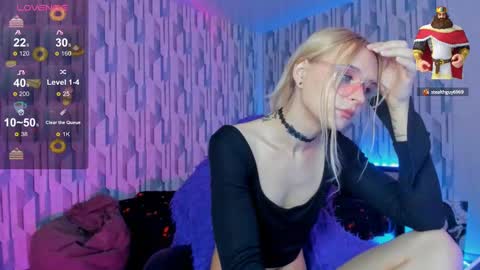 Snapshot of elli_26 chatting on February 2025 10:37:02 AM Ellie online show from February 2025 10:37:02 AM