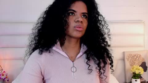 Snapshot of ellie_alves chatting on December 2024 03:33:02 PM Ellie online show from December 2024 03:33:02 PM