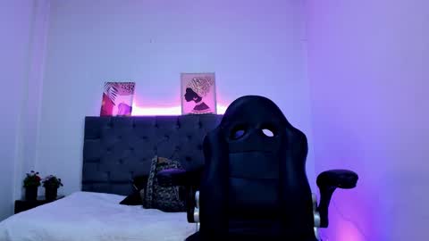  Ellie   online show from October 2025 11:54:02 AM