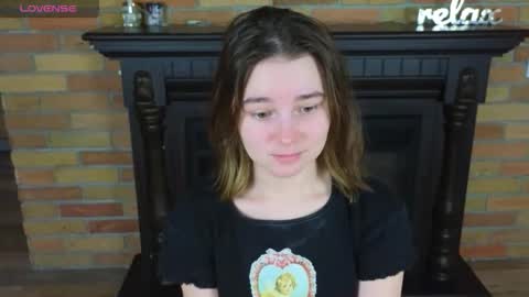 Snapshot of ellie_babyy chatting on March 2026 08:40:01 AM Ellie online show from March 2026 08:40:01 AM