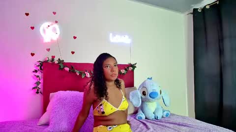 Snapshot of ellie_cute7 chatting on May 2026 07:22:02 PM ellie_cute7 online show from May 2026 07:22:02 PM