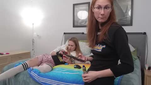 Ellie Murphy online show from October 2025 06:56:01 AM