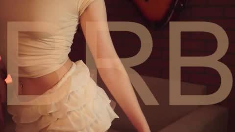 elliecutes online show from October 2025 05:37:01 AM