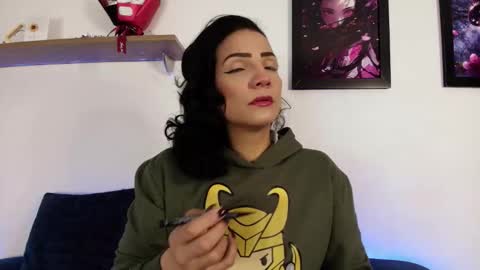 elliee1 online show from December 2025 12:58:02 PM