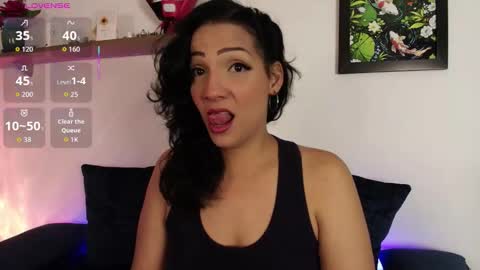 Snapshot of elliee1 chatting on February 2026 12:23:02 PM elliee1 online show from February 2026 12:23:02 PM