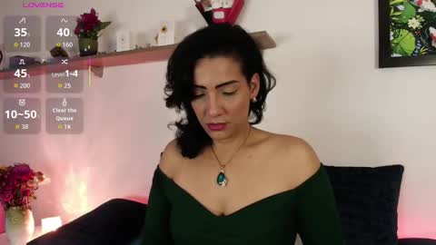 Snapshot of elliee1 chatting on March 2026 01:28:01 PM elliee1 online show from March 2026 01:28:01 PM