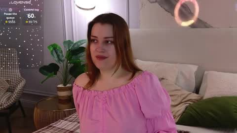 elliegarson__ online show from April 2026 05:08:02 PM
