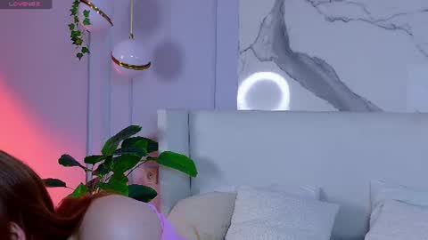 elliegarson__ online show from June 2026 05:04:02 PM