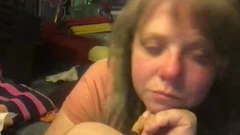 Ellie Louise online show from October 2025 09:47:02 PM