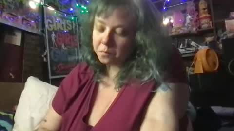 Ellie Louise online show from January 2026 06:55:02 PM