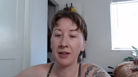 Ellie Rowyn online show from May 2026 08:04:02 PM
