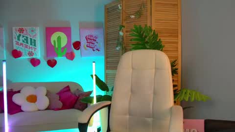 Elin online show from April 2026 05:03:01 AM