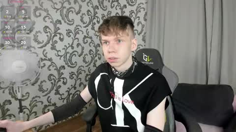 Snapshot of elliot_mars_ chatting on October 2025 05:20:02 PM elliot_mars_ online show from October 2025 05:20:02 PM