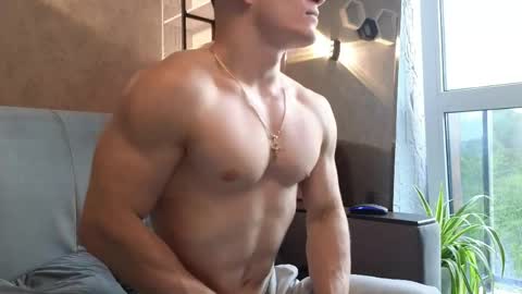 elliot_muscle04 online show from April 2026 03:29:01 PM