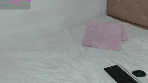 Snapshot of elliot_stone18 chatting on September 2025 11:48:01 PM Elliot Fit online show from September 2025 11:48:01 PM