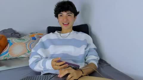 elliotvolkov online show from April 2026 01:42:02 AM