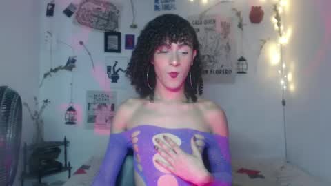 Snapshot of ellis_flowers chatting on September 2025 08:01:02 PM . online show from September 2025 08:01:02 PM