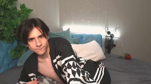 ellis_rin online show from October 2025 10:31:01 PM