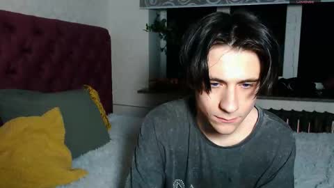ellis_rin online show from November 2025 05:46:01 PM