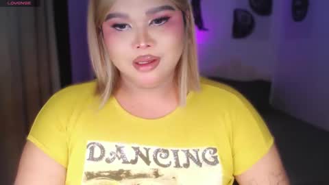 Ellise online show from May 2026 10:15:02 PM