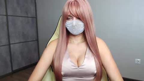 Snapshot of ellisnikki chatting on December 2025 10:26:02 PM EllisNikki online show from December 2025 10:26:02 PM