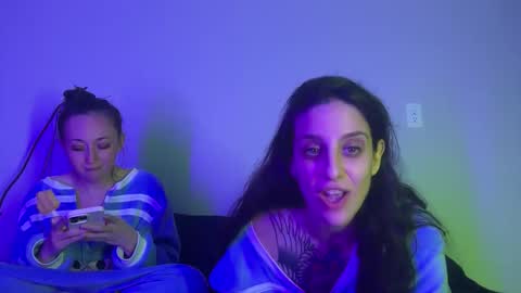 Elli X Raven online show from April 2026 01:14:01 AM