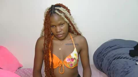 Snapshot of elllanna chatting on November 2025 08:36:02 PM elllanna online show from November 2025 08:36:02 PM