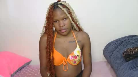 Snapshot of elllanna chatting on November 2025 08:42:01 AM elllanna online show from November 2025 08:42:01 AM