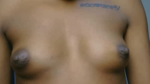 Snapshot of elllanna chatting on December 2025 04:27:01 PM elllanna online show from December 2025 04:27:01 PM