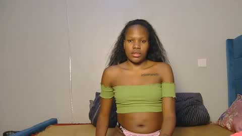 Snapshot of elllanna chatting on March 2026 08:32:02 AM elllanna online show from March 2026 08:32:02 AM