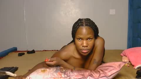 Snapshot of elllanna chatting on March 2026 01:12:02 AM elllanna online show from March 2026 01:12:02 AM