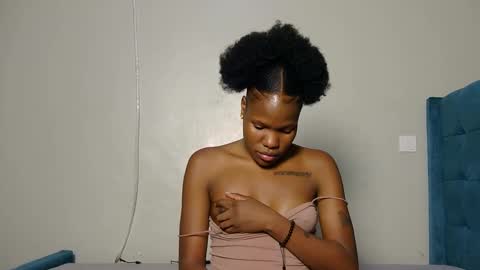 Snapshot of elllanna chatting on March 2026 11:22:02 PM elllanna online show from March 2026 11:22:02 PM