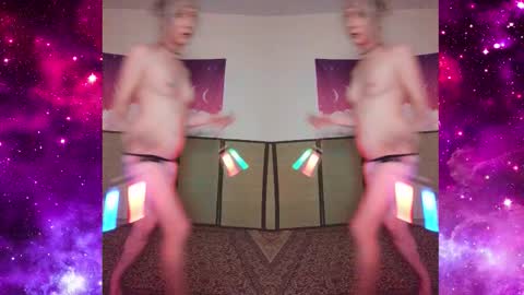 elly Apples online show from December 2025 04:55:01 AM